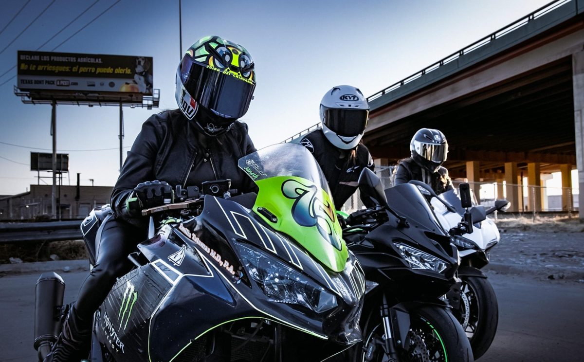 Emotoción: Las mujeres Motociclistas Abren Camino a la Conexión y la Comunidad